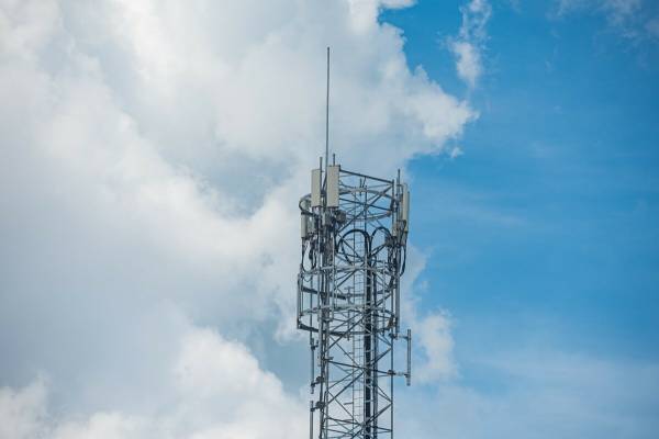 Подробнее о статье Первая отечественной базовая станция сотовой связи GSM/LTE прошла испытания